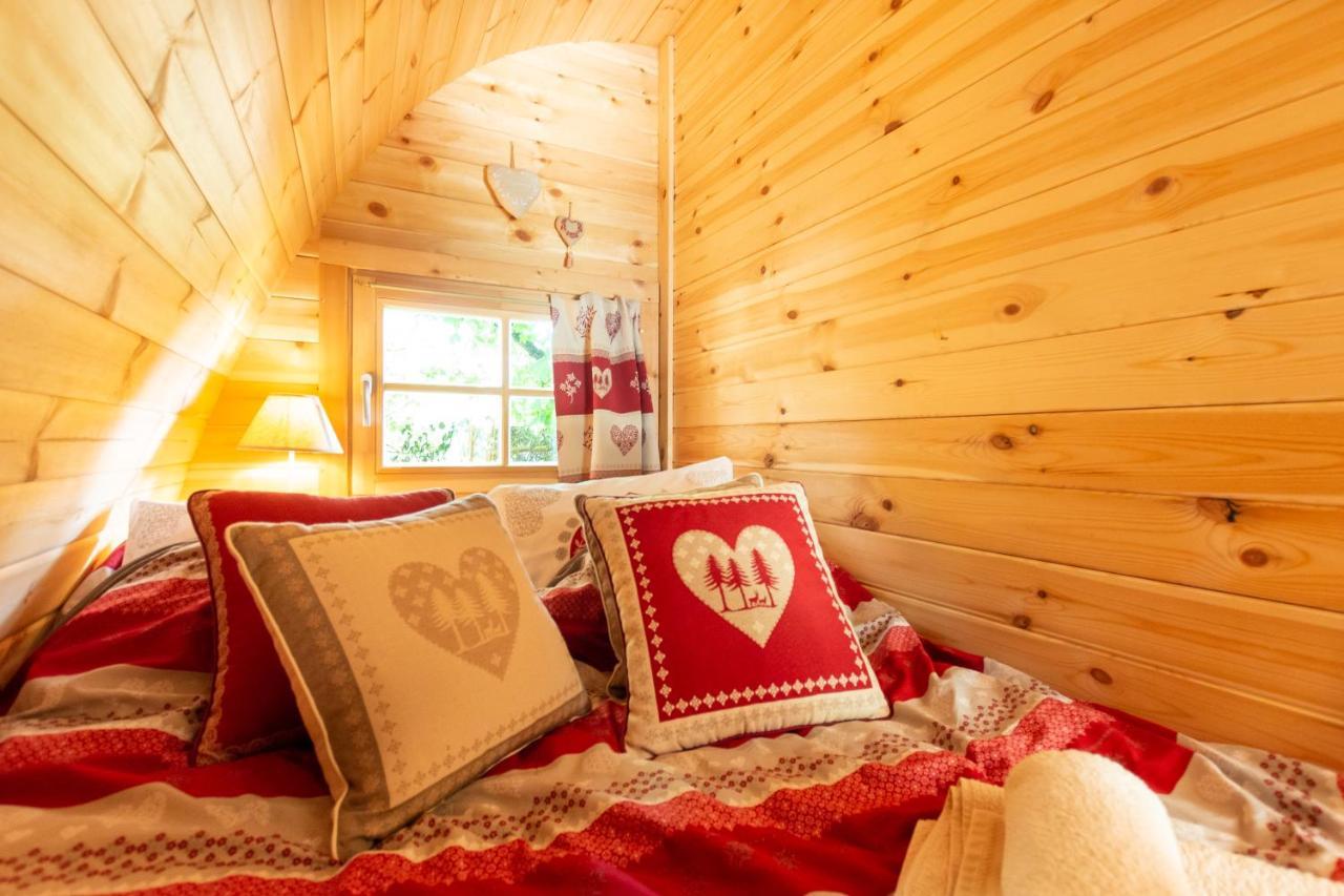 Cabane En Bois Avec Bain Nordique Asnieres-sur-Vegre Екстериор снимка